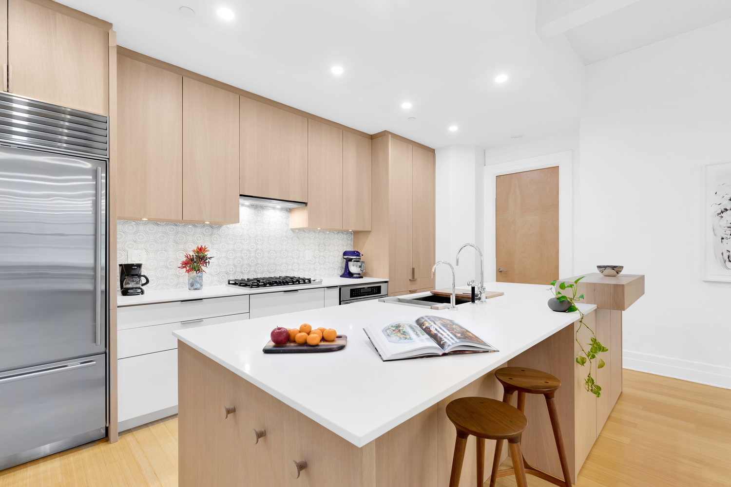 Luxury Kitchen, Bath & Apartment Renovations In NYC | Gallery Kitchen ...